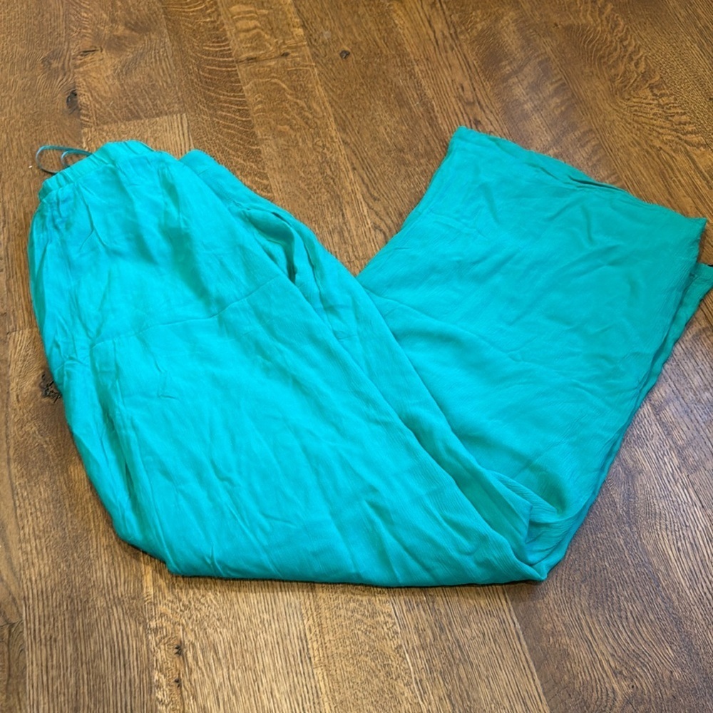 NWT GeeGee Women’s Wide Leg Pants Green Size Medium